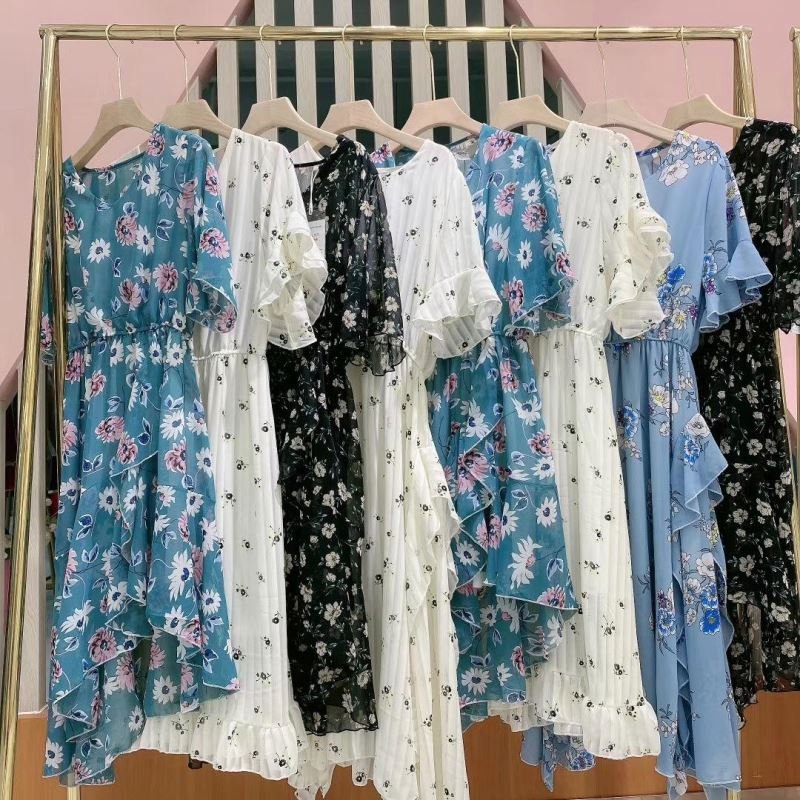 Wholesale of new miscellaneous floral dresses and lady dresses stock dress