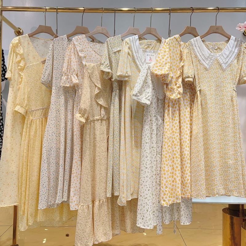 Wholesale of new miscellaneous floral dresses and lady dresses stock dress