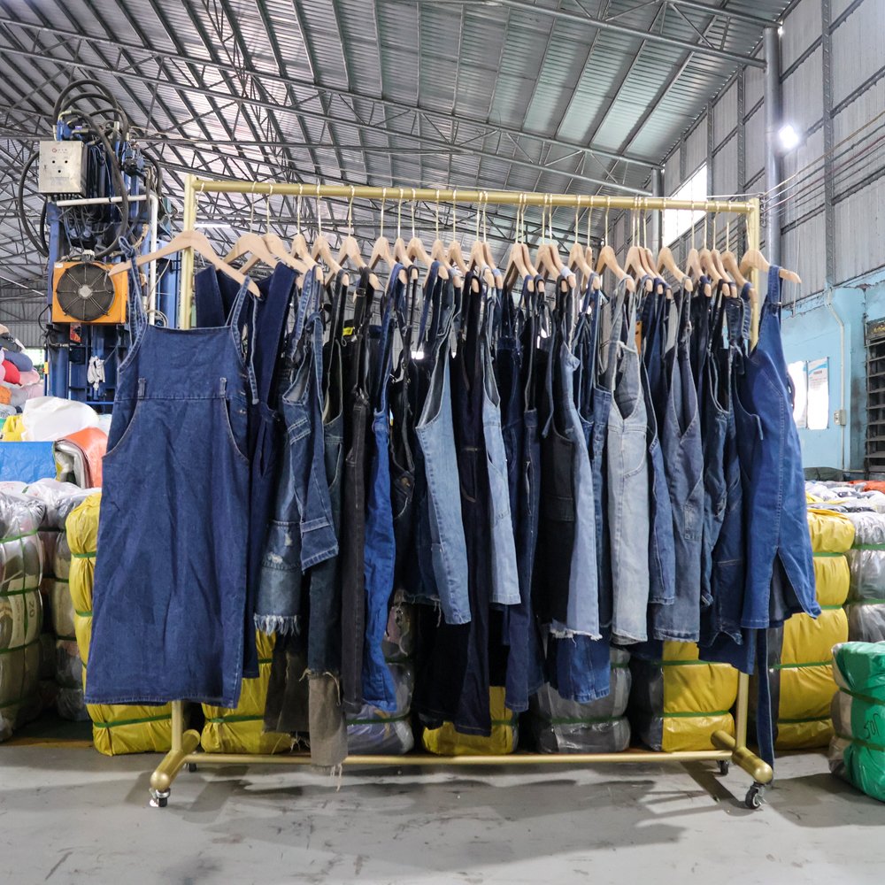 UKAY Ukay Lady Jean Brace Skirt Summer Skirt Super Thrift Wholesale Bales Low Price Philippines Warehouse