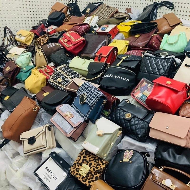 2022 Used Clothes China Supplier 45KG Mixed used bags bales Branded Second Hand Bags