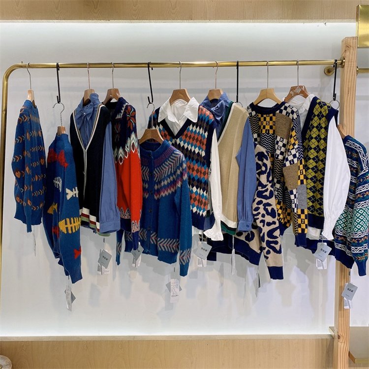 Autumn new Korean version sweet cashmere sweater winter used discount women's clothing tail goods bulk sales