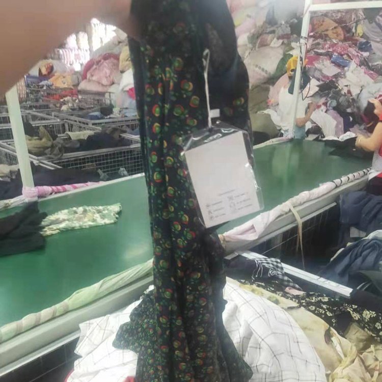 Export best price fashion design mixed used lady dress 2nd hand cloth clothings for Uganda