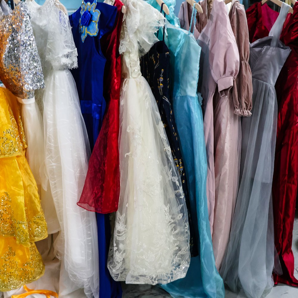 Wholesale Mix Second Hand Garment Thrift Clothes Gowns Wedding Dresses