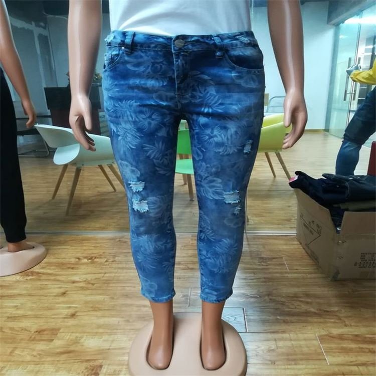 cut label second-hand girl jeans fashion design narrow bottom jeans for women stock bulk sale clothes