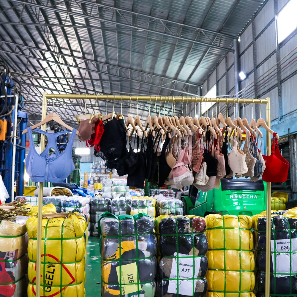 Jeans Supplier Japanese Clothing Bales Jackets Used Clothes Sports Bra Japan Men Used Clothes Original