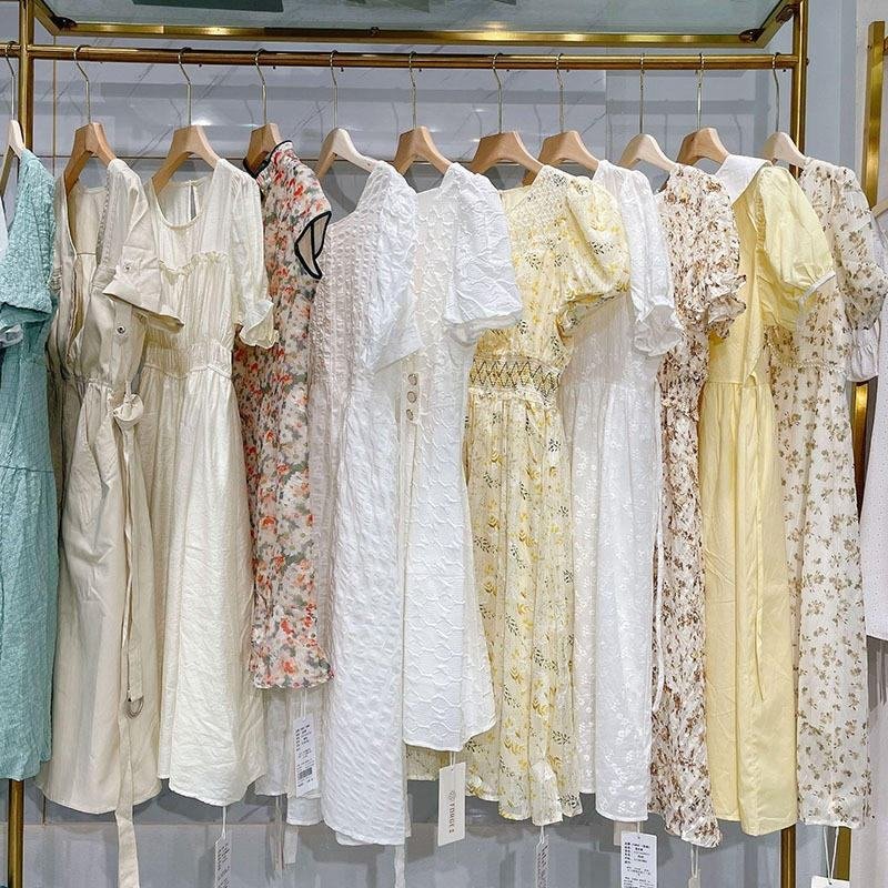 Used men and women Clothes wholesale where to buy the best quality bale clothes in bales used winter jackets and mens jeans