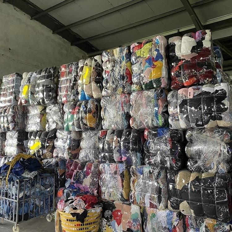 Fashion women mix clothes bale bulk clothes assorted brand new mix clothes stock