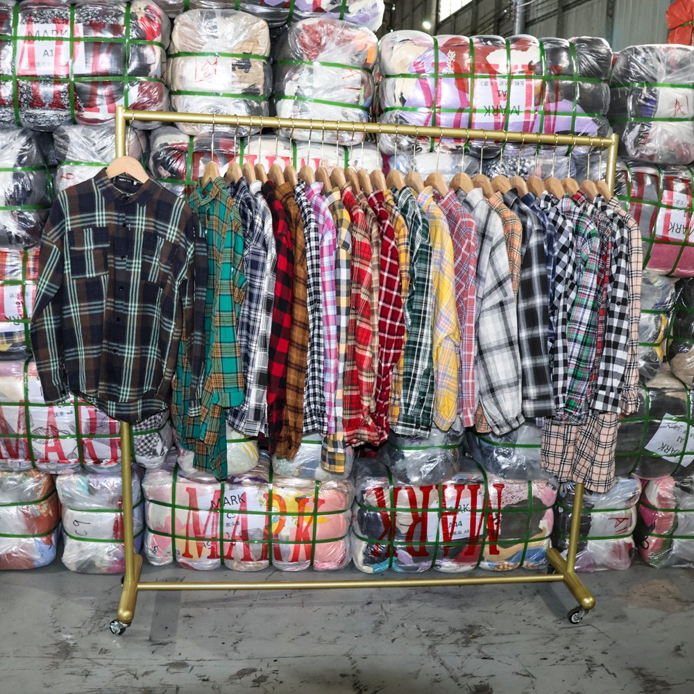 UKAY Premium Adult Flannel Shirt Trendy Summer Top for Mixed Bale High Quality Second Hand Clothes Used Clothing