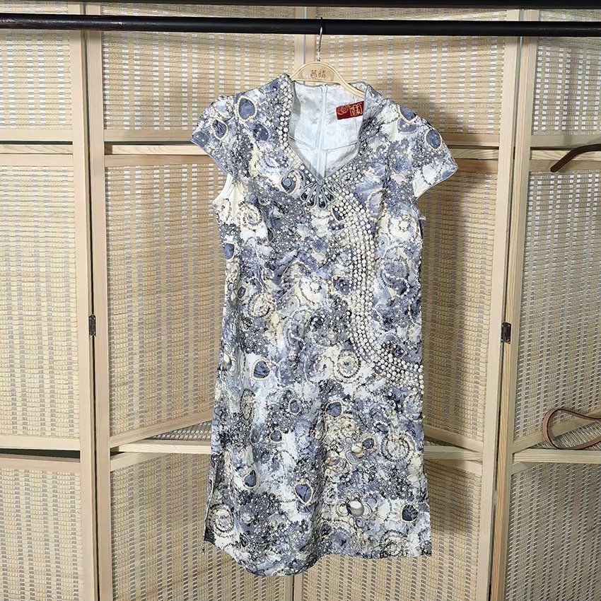 Wholesale High Quality Chinese Dress Elegant Silk Satin Second Hand Cheongsam Used Clothes