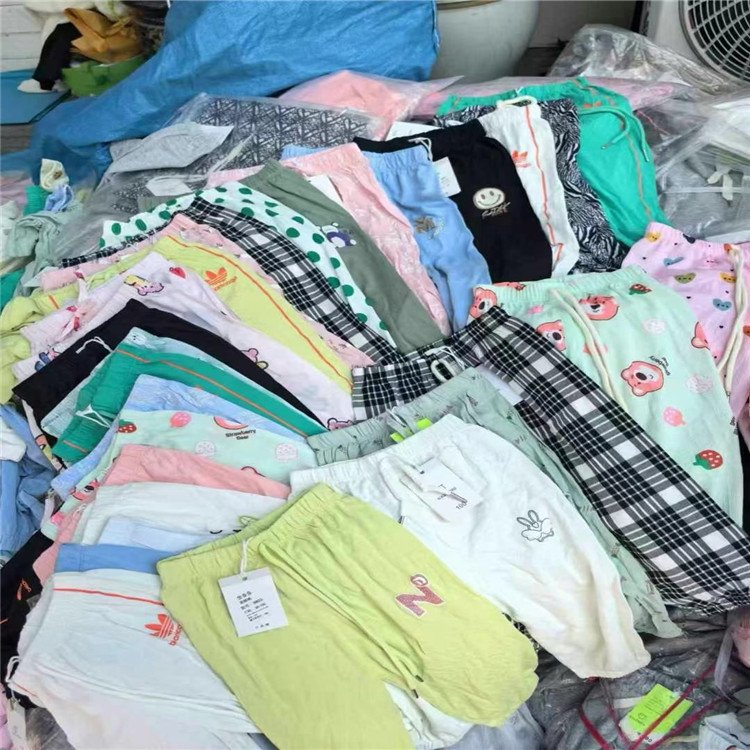 Wholesale Lightweight and Comfortable Kids Summer Clothing Girls and Boys Pants in Apparel Stock