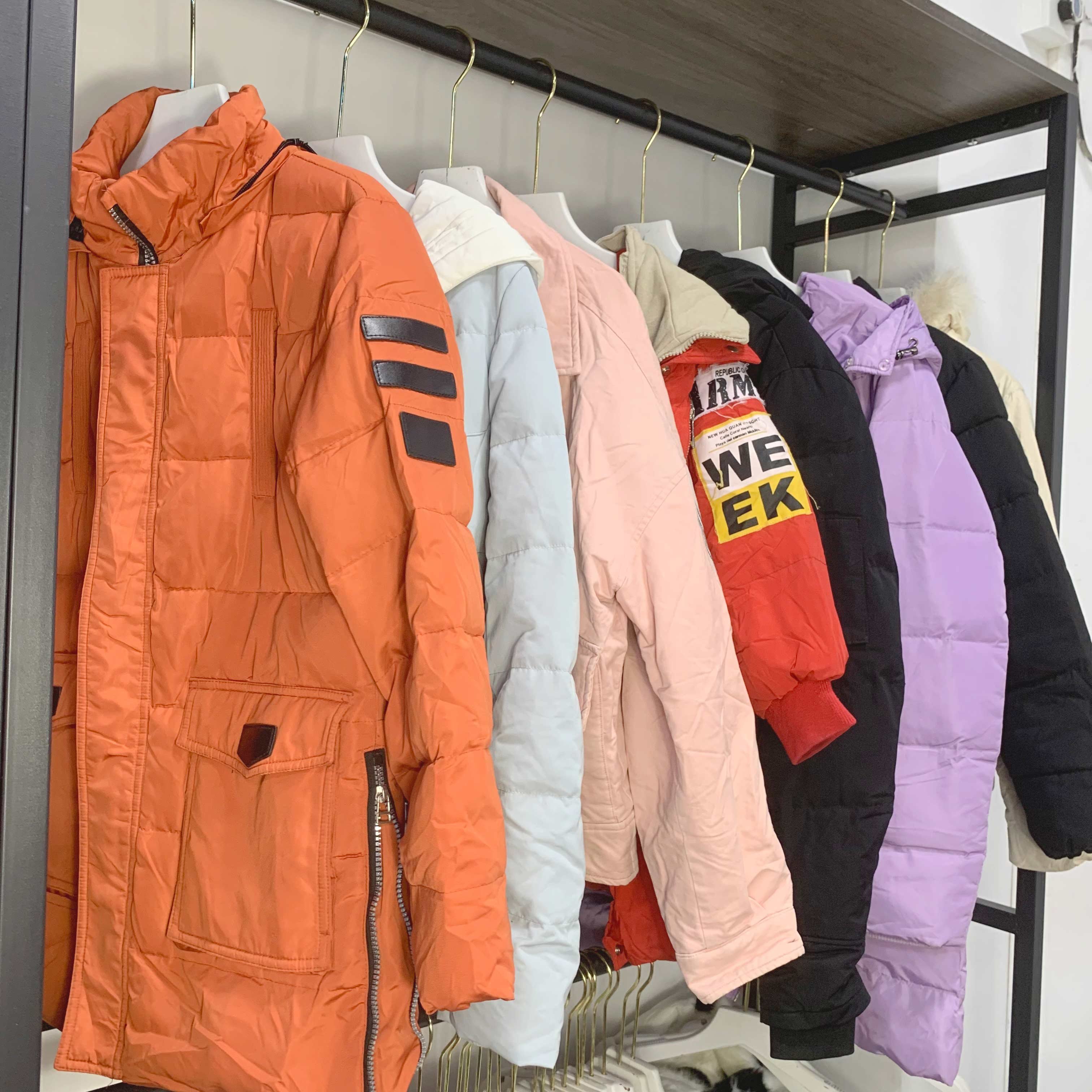 Second Hand Winter Jacket Woman Thrifted Bales Jacket Used Clothing Padded Jacket