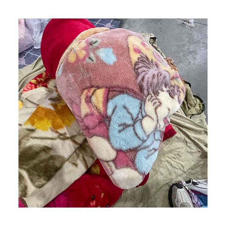 Hongyang wholesale second hand high quality blanket used clothes mixed sell in bales