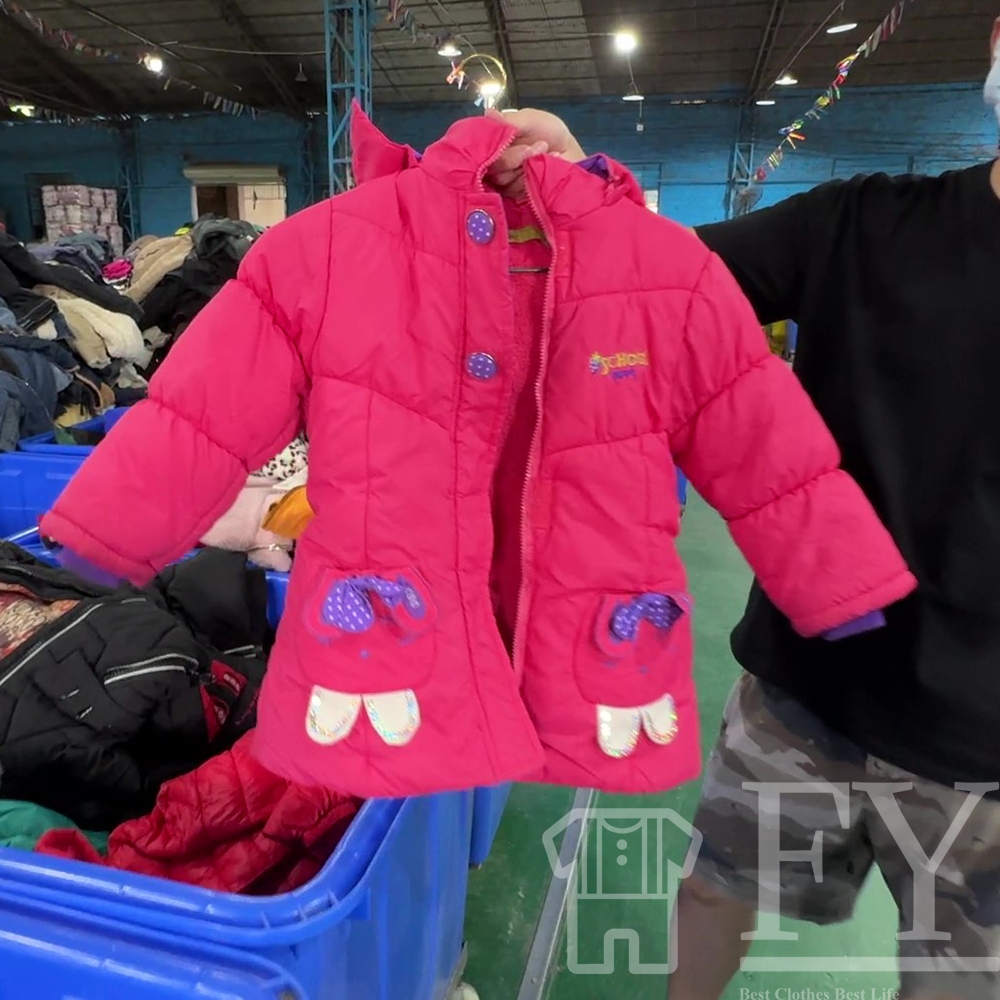 FengYang Winter Children Clothes Used Clothes Bales for Children Adult Women Men Sort A/b Factory Outlet