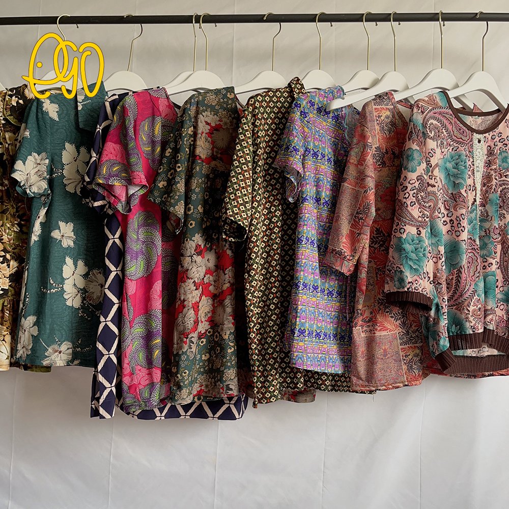 Wholesale 2nd Elder Women T-Shirts Used T-shirt For Women Mother Short Middle-aged Elderly Ladies Shirt Used Clothes Bales
