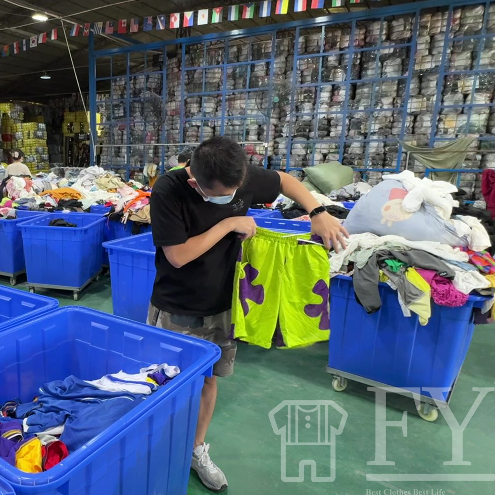 FengYang Second-hand Clothes Used Jerseys Used Clothes for Bales Adult Women Men Children Grade A Factory Outlet