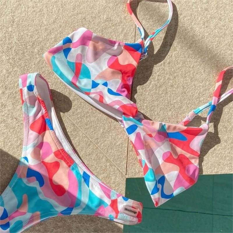 Summer Swimwear Bikini Stock Bundles Women's Beach Suits Women's Stock Clothing Dresses Tops Jeans Women's Swimwear