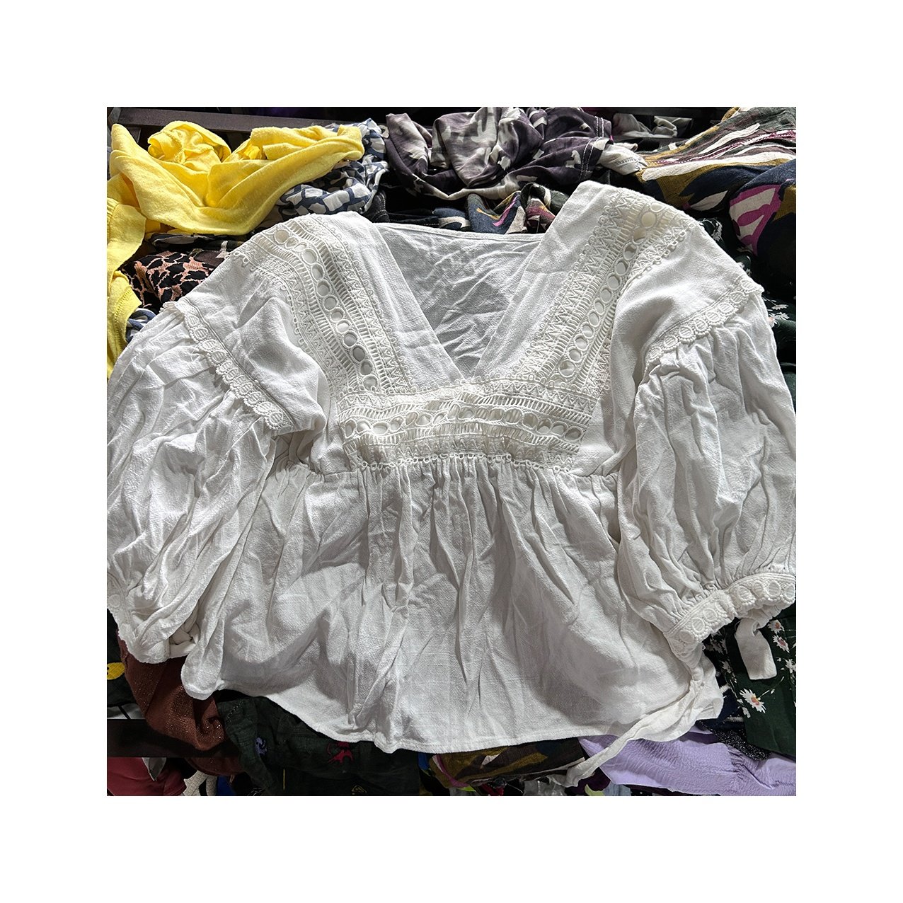 Second hand clothing ladies fashion shirts used clothes bale preloved ladies official white blouse for sale