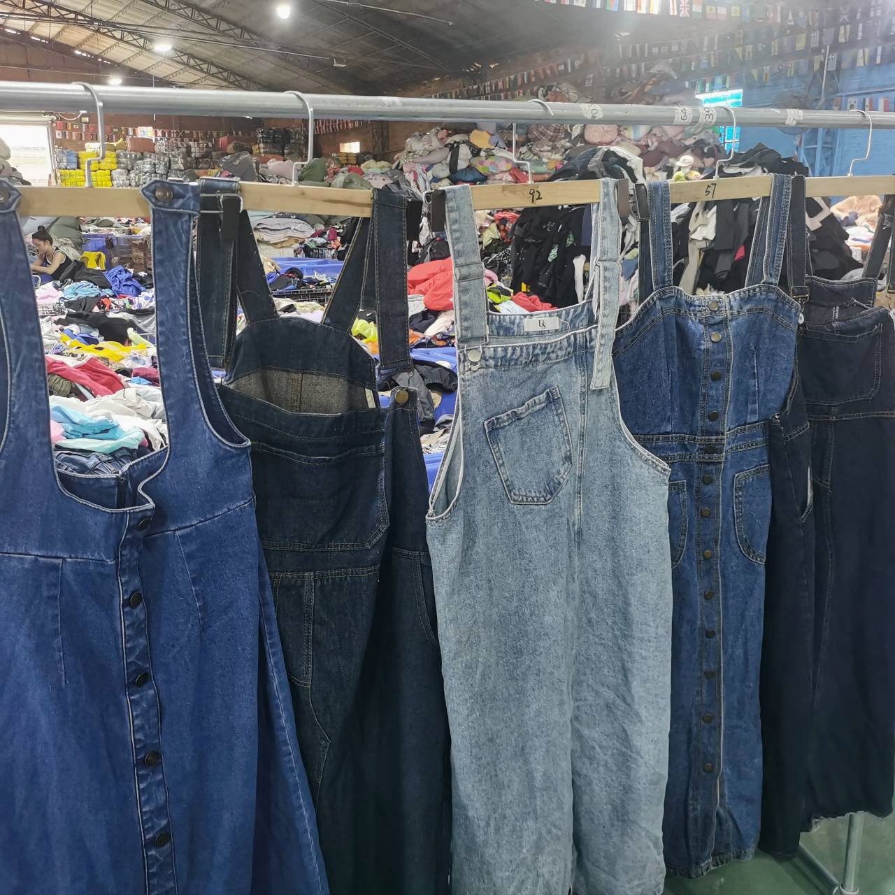 Factory sale jean skirts women's denim second hand denim skirt lady favorite beautiful denim suspender long skirt for women
