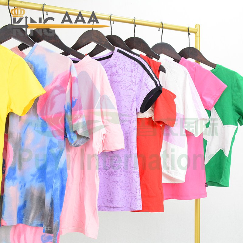 Wholesale Ladies T-Shirt Cotton Short Sleeve Shirts Summer Casual Tee Shirts Unisex Women Tees Used Second Hand Clothes Bales