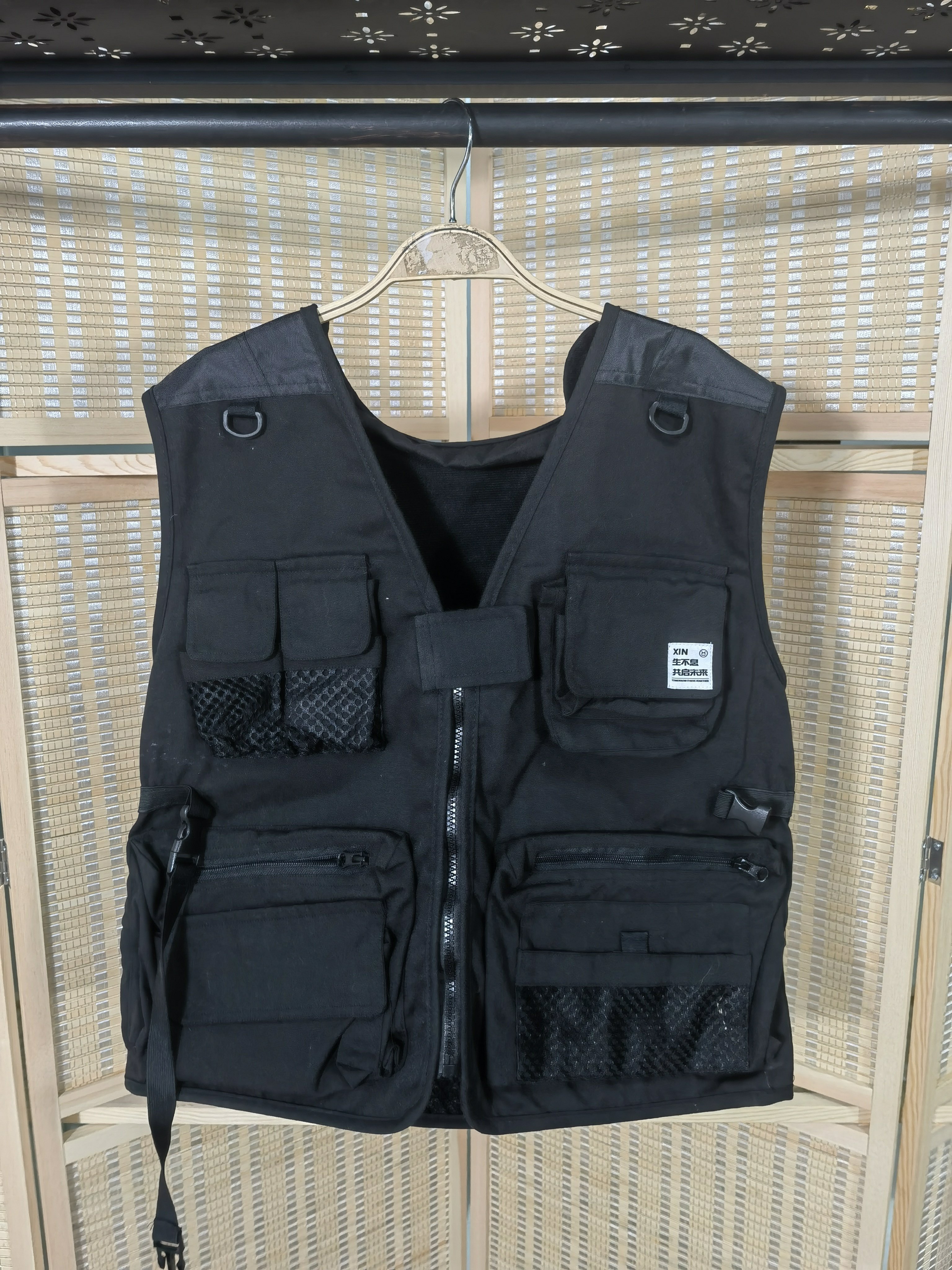 Wholesale High Quality Winter Waistcoat Zipper Button Fashion Multiple Pockets Second Hand Vest Used Clothes