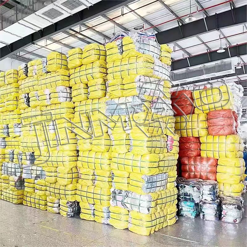 20ft 40ft container apparel stock ukay bales mixed grade A B cotton lady men children mixed used clothes bulk