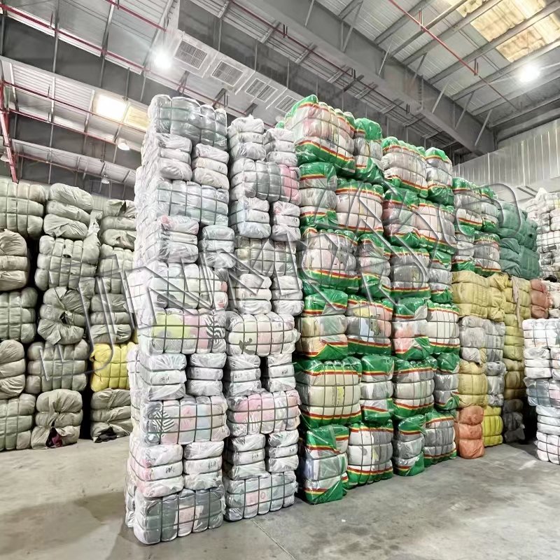 20ft 40ft container apparel stock ukay bales mixed grade A B cotton lady men children mixed used clothes bulk