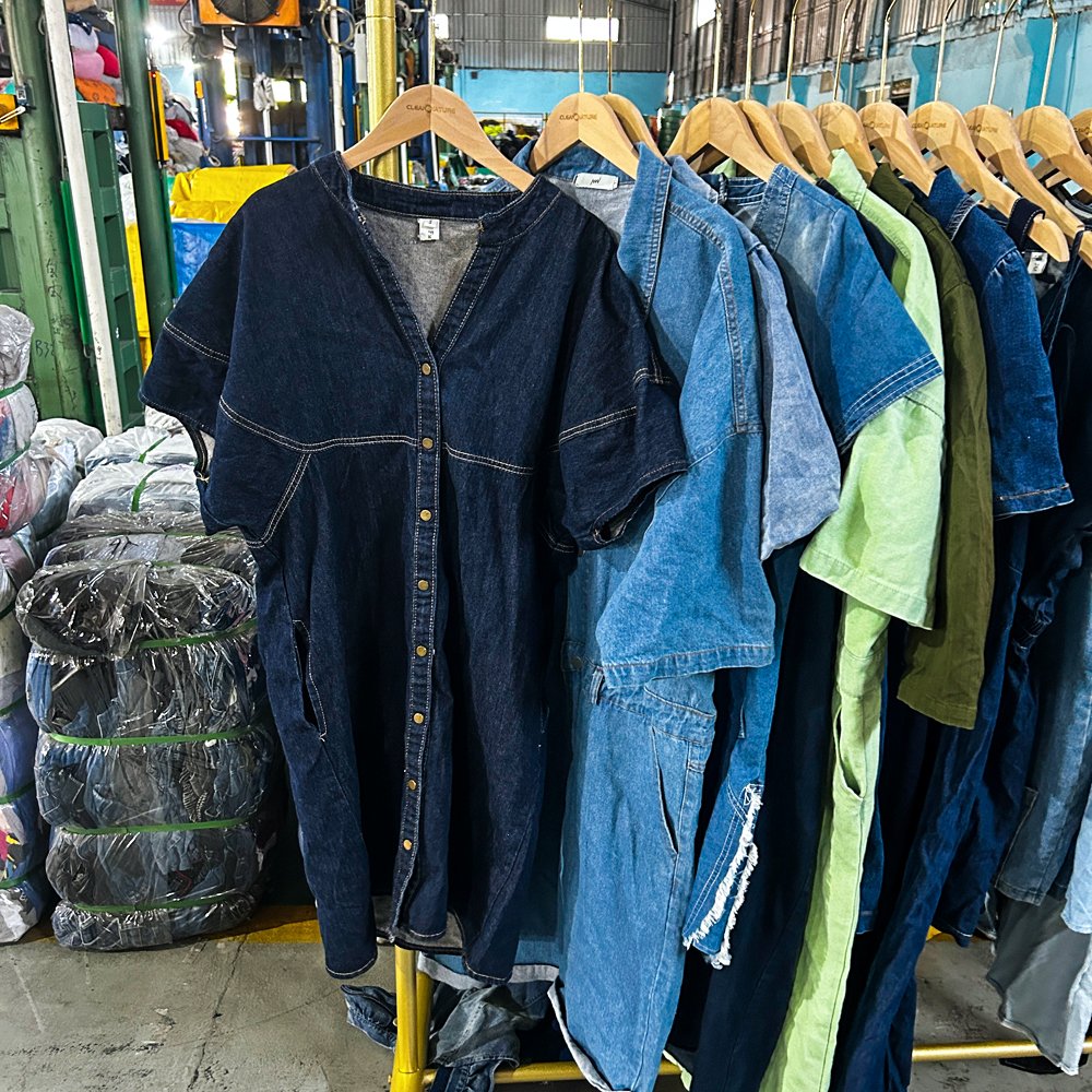 Hot selling thrift clothes branded mixed clothes second hand nylon vest in bale