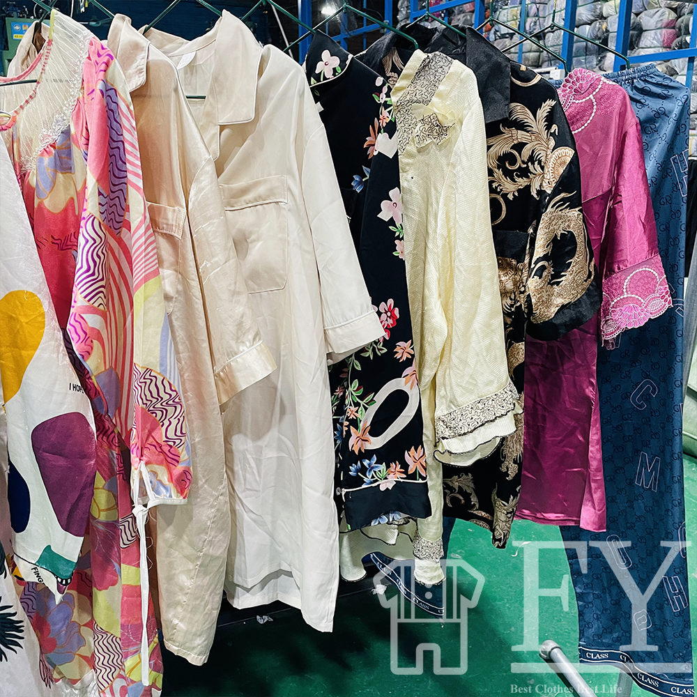 FengYang thrift women silk pajamas women used sleepwear bales second hand sleepwear bale