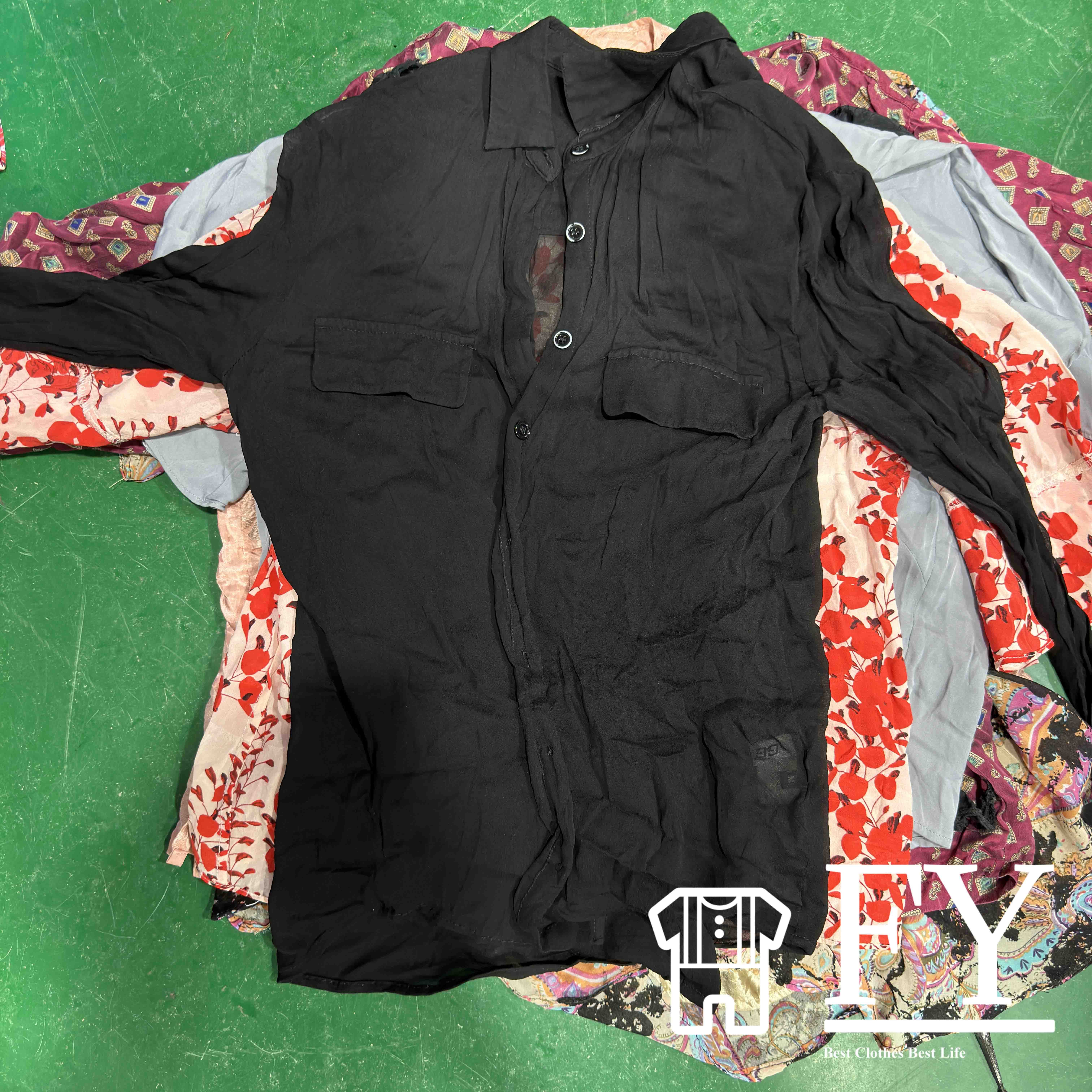 FengYang Wholesale High Quality Used Clothes Bales Used Ladies Silk Blouse Second Hand Branded Clothes China