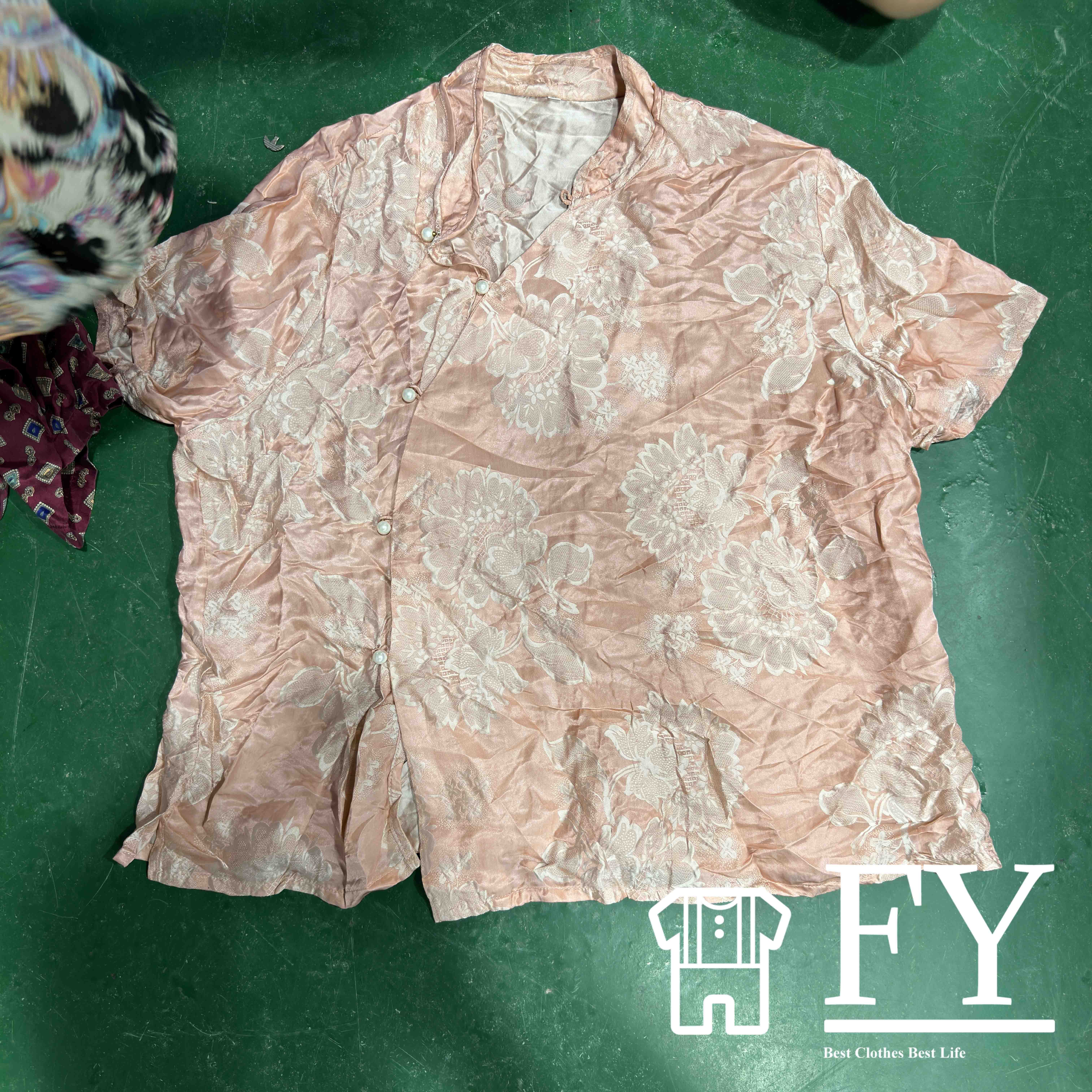 FengYang Wholesale High Quality Used Clothes Bales Used Ladies Silk Blouse Second Hand Branded Clothes China