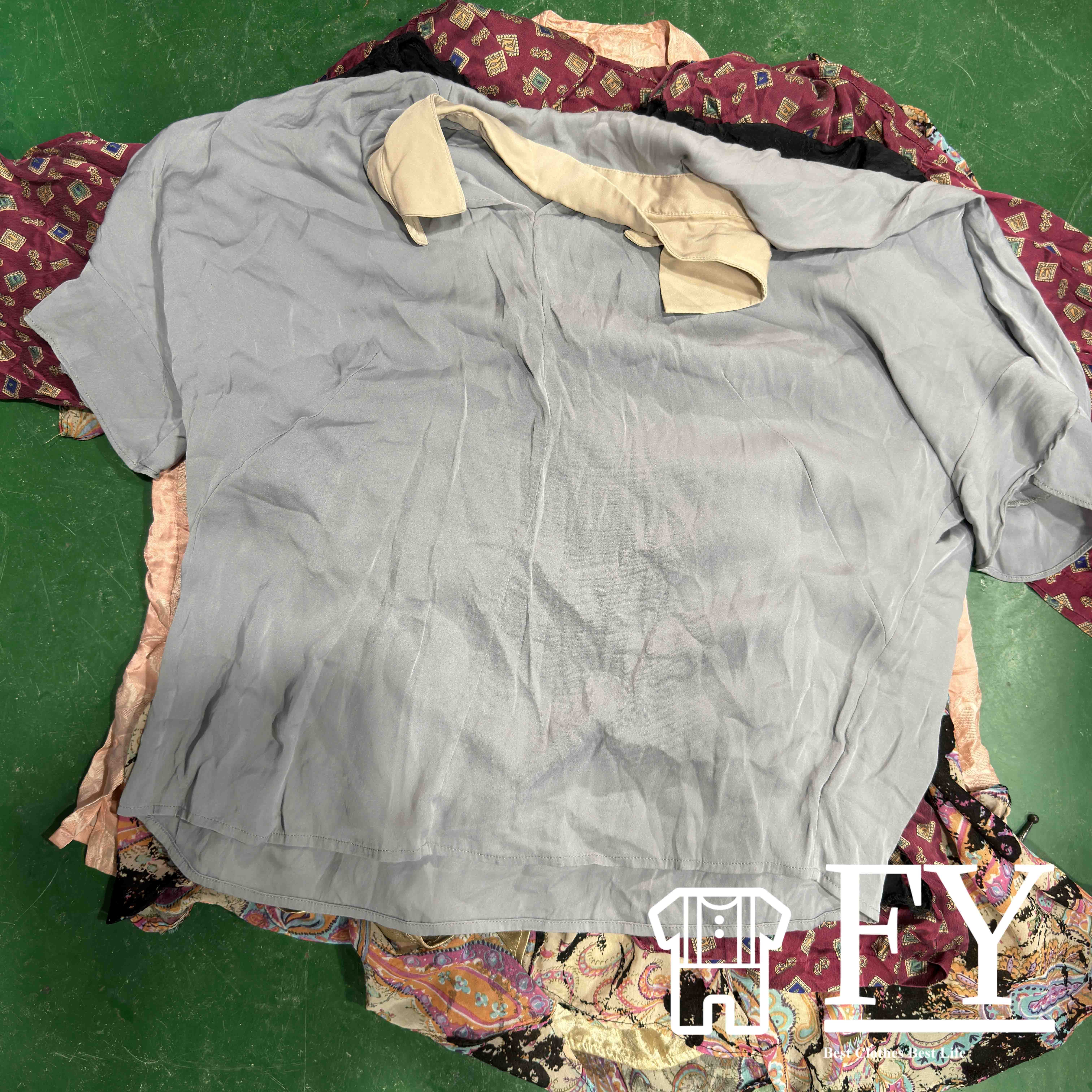 FengYang Wholesale High Quality Used Clothes Bales Used Ladies Silk Blouse Second Hand Branded Clothes China