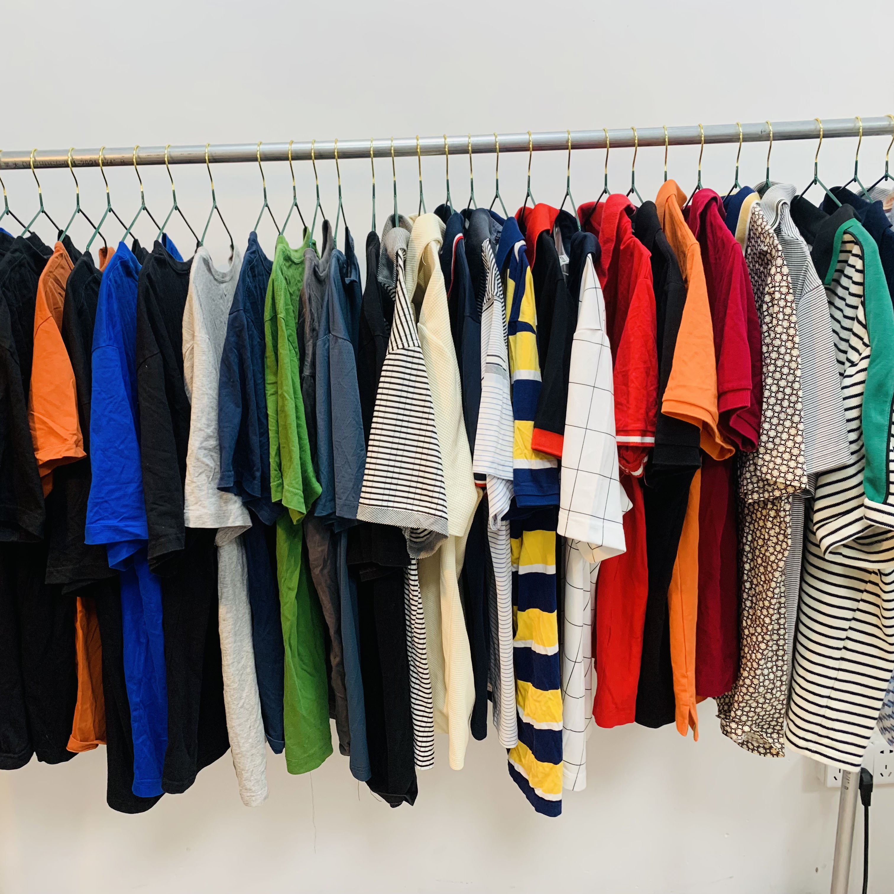 Factory Wholesale High Quality Second Hand Men Shirts Branded Uk Us Grade A Bales Used Clothes for Men T Shirts
