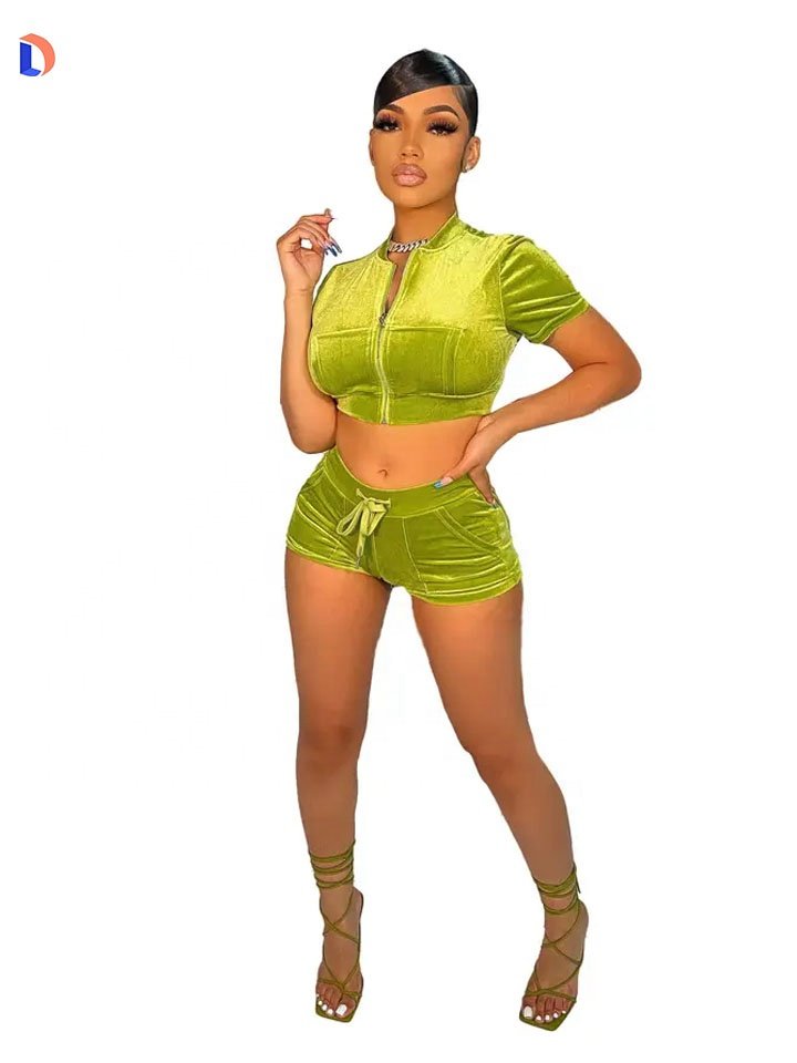 2024 Custom Women's Set with Rhinestone Velvet Tracksuit and Loungewear Outfit with Unique Style