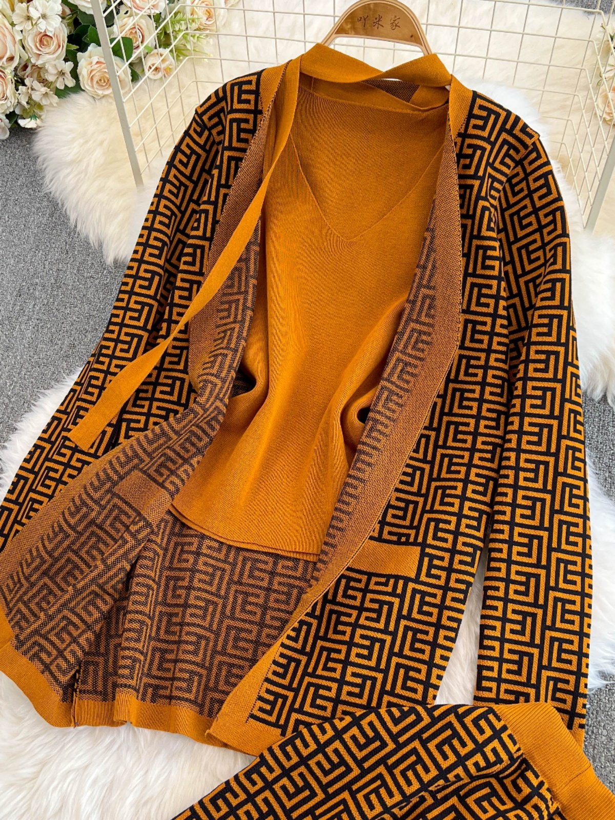 Boutique Wholesale 2024 Autumn New Fashionable Knitted Jacket V-neck Vest Wide Leg Pants Women's Set