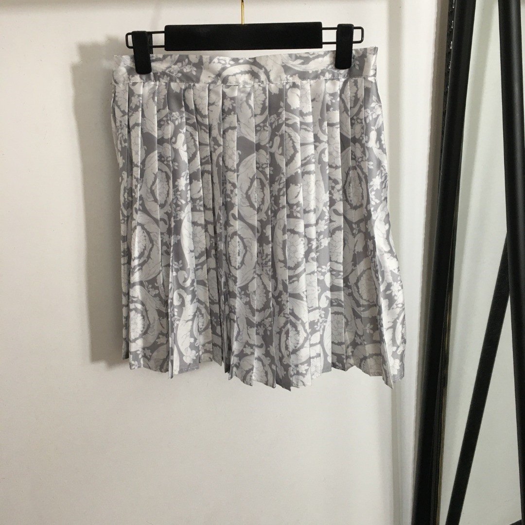 2024 summer new women's set vintage floral print long sleeve shirt + pleated short skirt