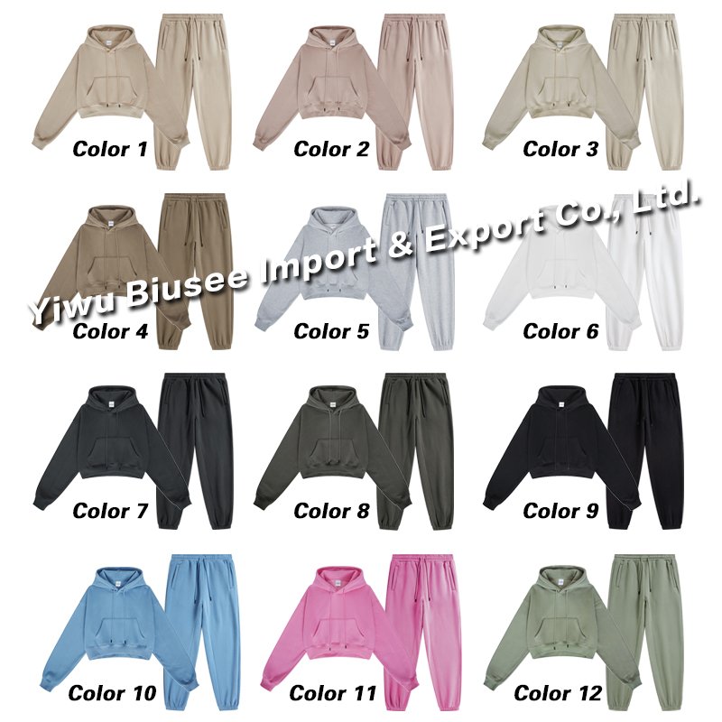 Hot Sale Winter Two Piece Cropped Women's Sweater Set Custom Oversized Plain Cropped Hoodie And Sweatpants Set