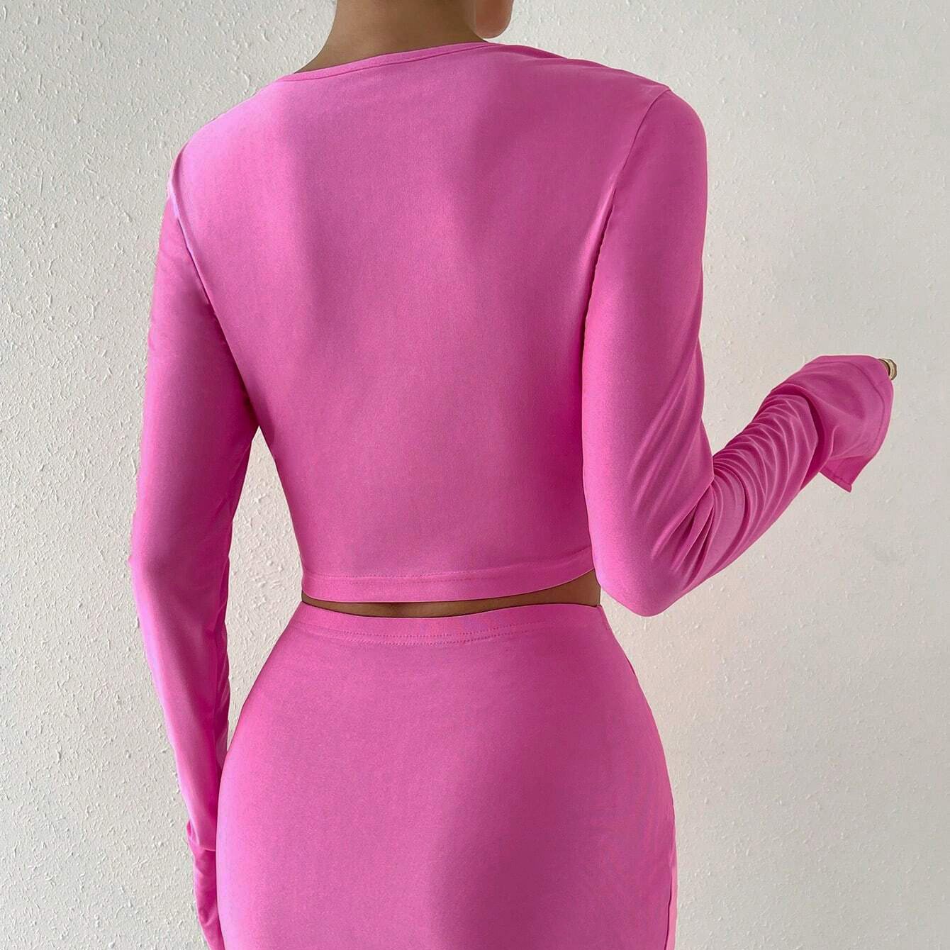 New design round neck ladies bodycon long sleeve crop top two piece skirt suit women's sets clothing for women