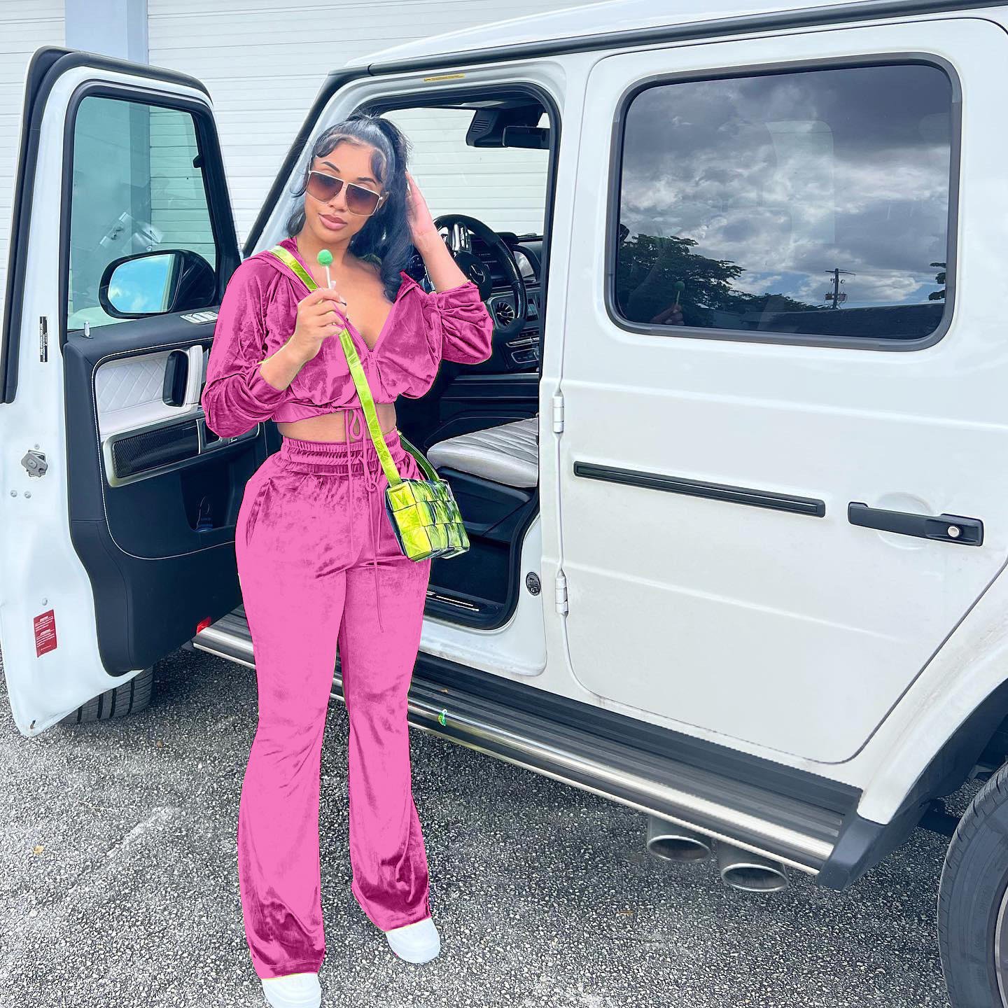 2024 High quality Velvet Sweatpants And Hoodie Set Tracksuit Women's Set