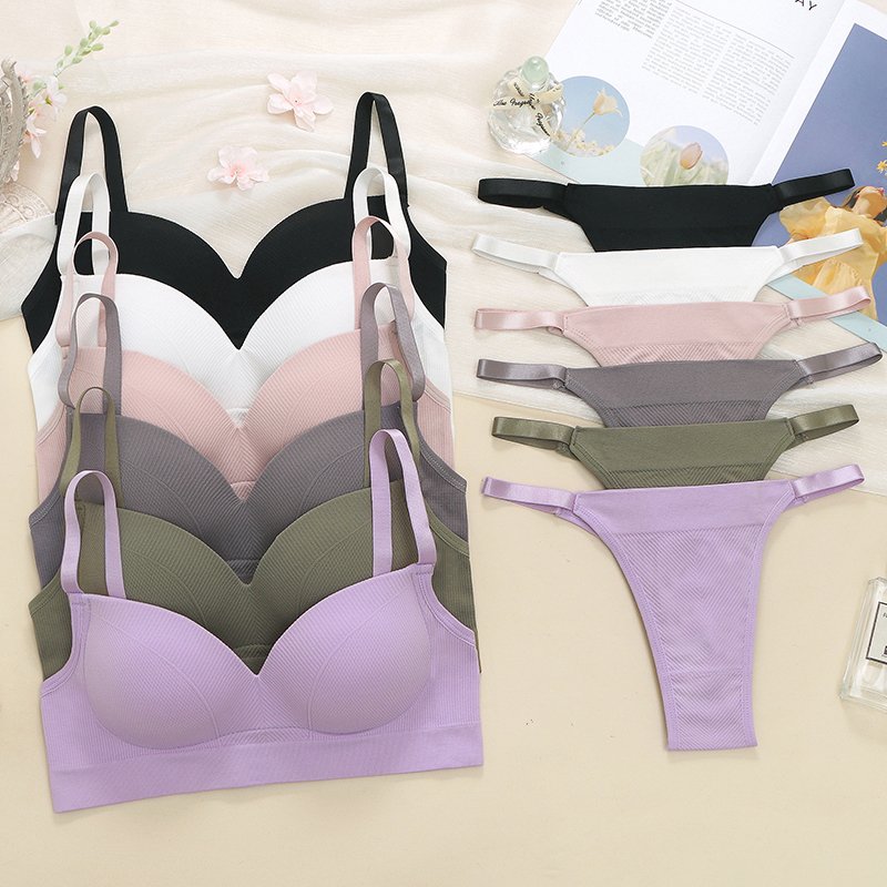 New Seamless Plus Size Bra Set with Adjustable Shoulder Straps and Steel Ring Free Fixed Latex Cup Tee Pants Bra Set
