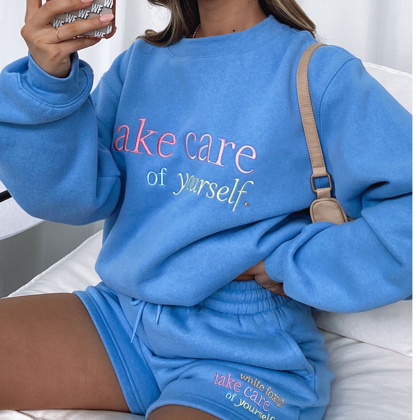 Custom Sweatshirts Short Pants Two Piece Sets For Women Loose Fashionable Lounge Wear Women Jogger Sweatsuits Tracksuit