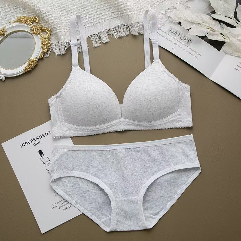 Cotton women's bra set high quality cotton solid color adjustable buckle cute girls and students gathered without rims bra.