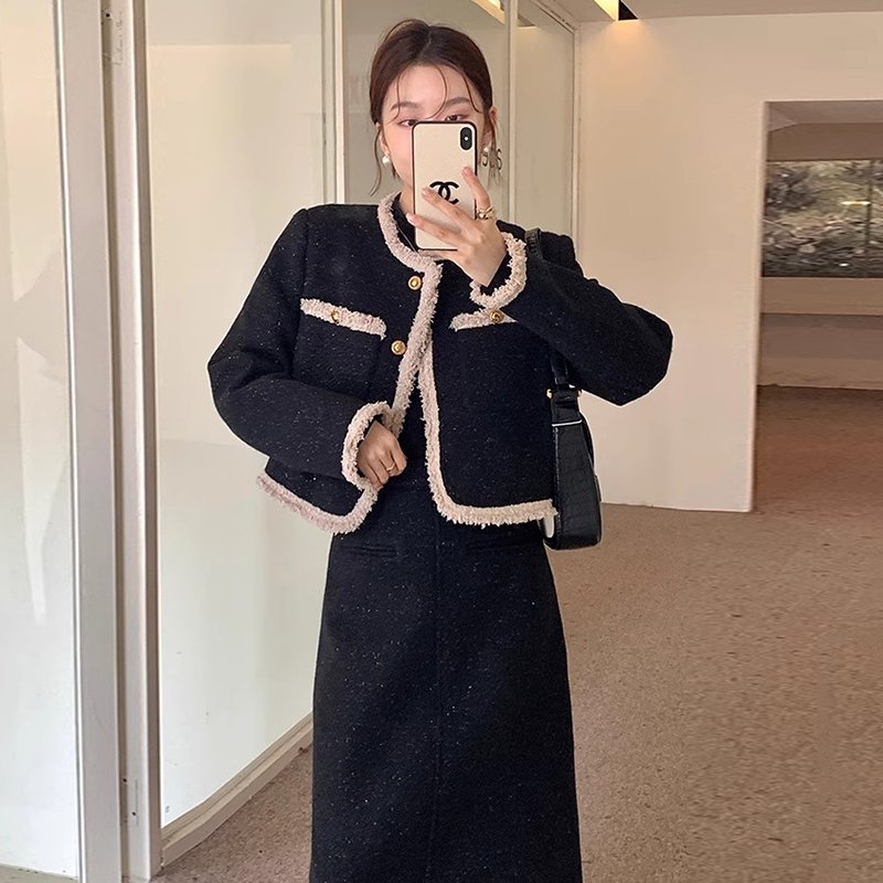 Boutique Wholesale 2024 Autumn New Fashionable Retro Contrasting Coat Versatile Bag Hip Half Skirt Women's Set