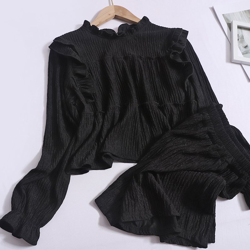 Wholesale 2024 Autumn Fashion Round Neck Long Sleeved Top High Waist Slimming and Wide Leg Shorts Women's Set