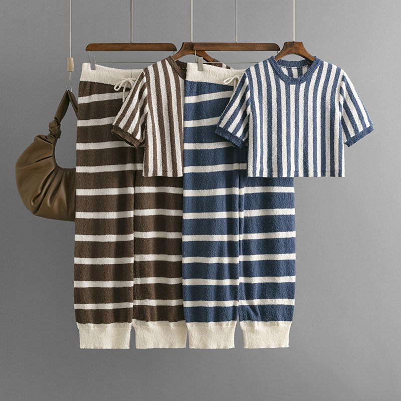 Boutique Wholesale 2024 Summer New Striped Round Neck Short Top Casual Knitted Pants Women's Set