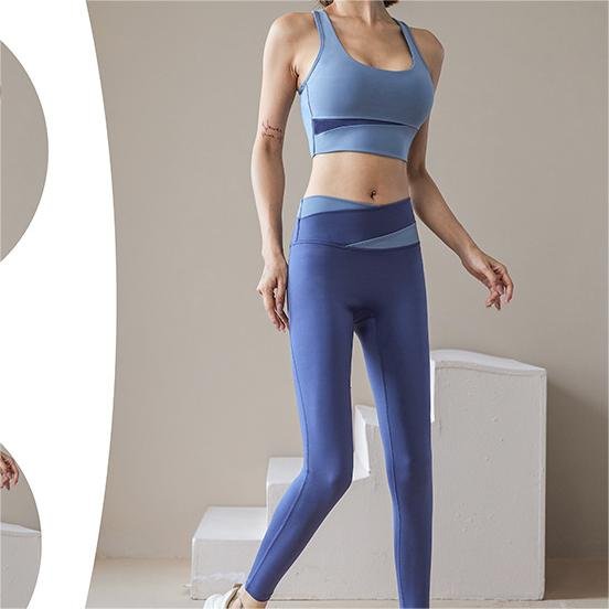 Hot Selling Butt Lifting Leggings Seamless Knit Quick Dry Lightweight Women's Sportswear Gym Pants Seamless Push Up Yoga Sets
