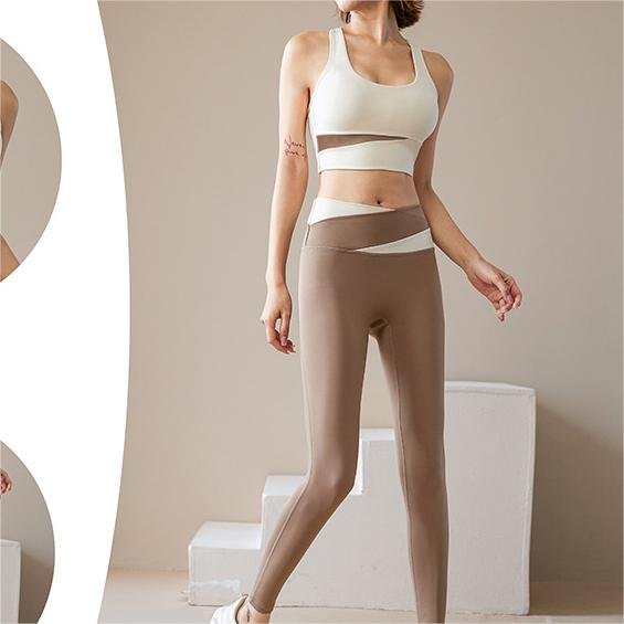 Hot Selling Butt Lifting Leggings Seamless Knit Quick Dry Lightweight Women's Sportswear Gym Pants Seamless Push Up Yoga Sets