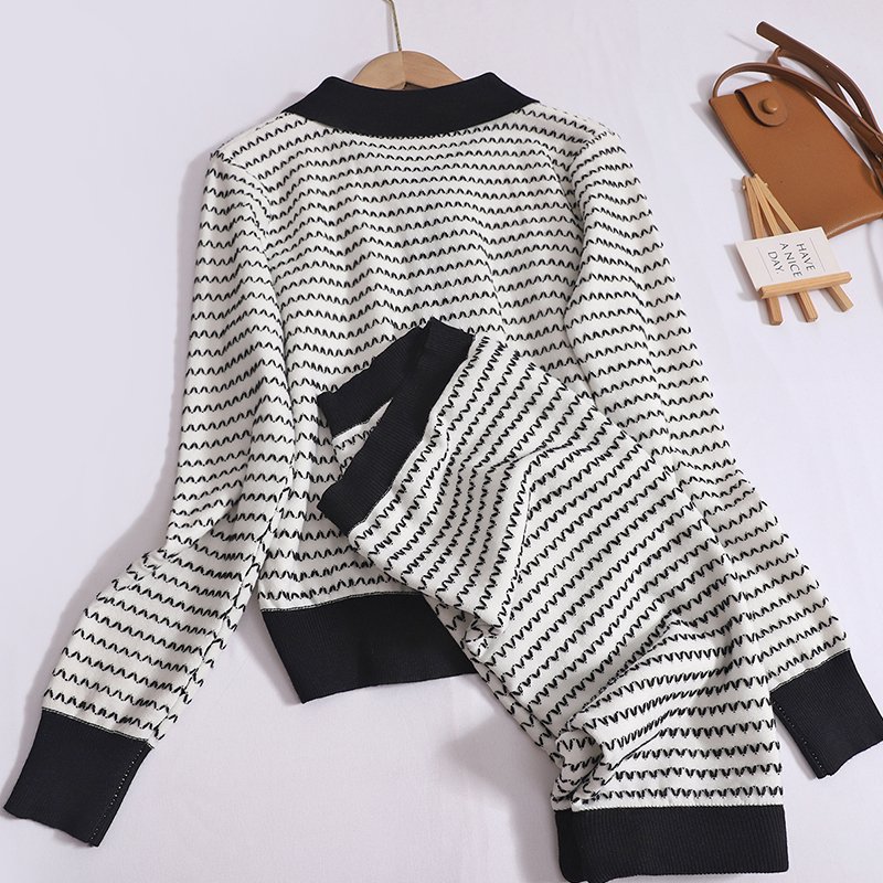 Boutique Wholesale 2024 Autumn New French Striped Temperament Knitted Jacket Contrasting Short Skirt Women's Set