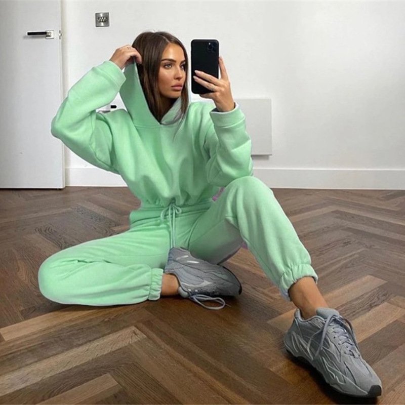 In Stock Women's Fitness Tracksuit Set Warm Long Sleeve Casual Crop Top Hoodie & Sweatpants Sportswear