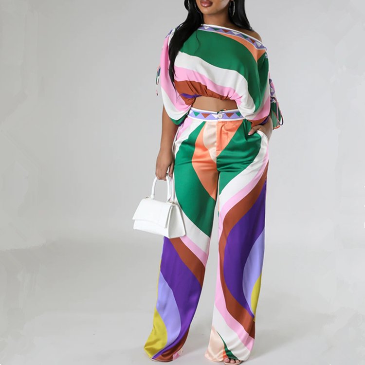 Wholesale Summer New Arrival Fashion Women's Sets Short Sleeve Printed Two Piece Pants Set trendy Women Clothing