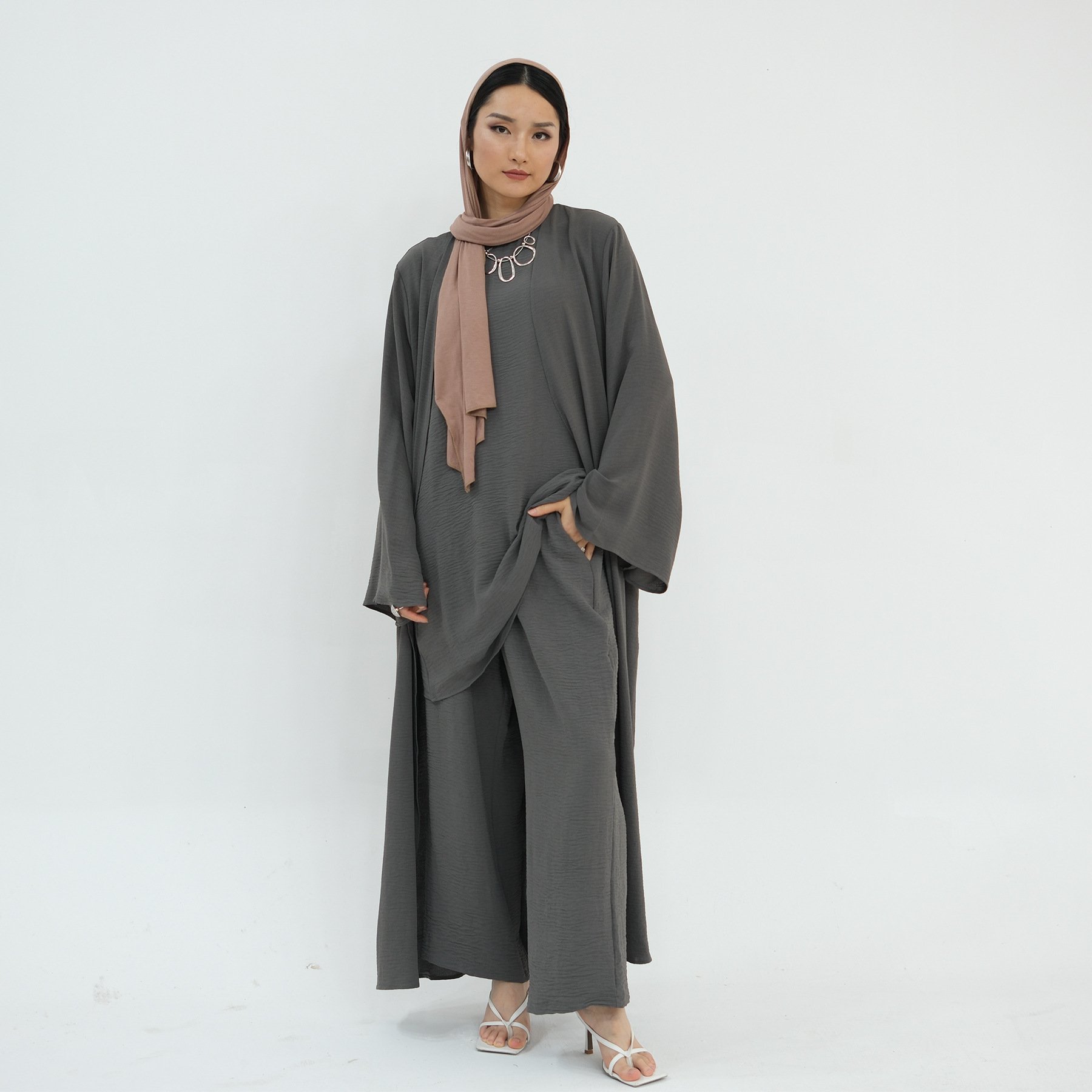 High Quality Solid Color Women's Sets Abaya Elegant Abaya 3 Pieces 8 Colors Abaya Set from dubai